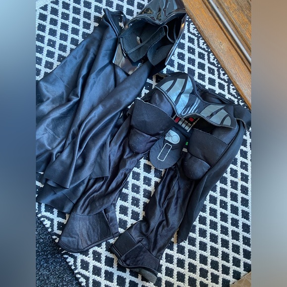 Medium Dog Darth Vader Costume - Picture 2 of 12